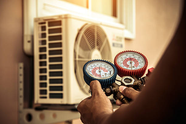 Professional Hvac technician working in Milton, KY